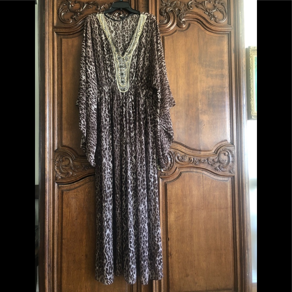 Maxi dress with beating